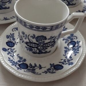 Vintage blue nordic Kensington England handcrafted 2 cups + 2 saucer